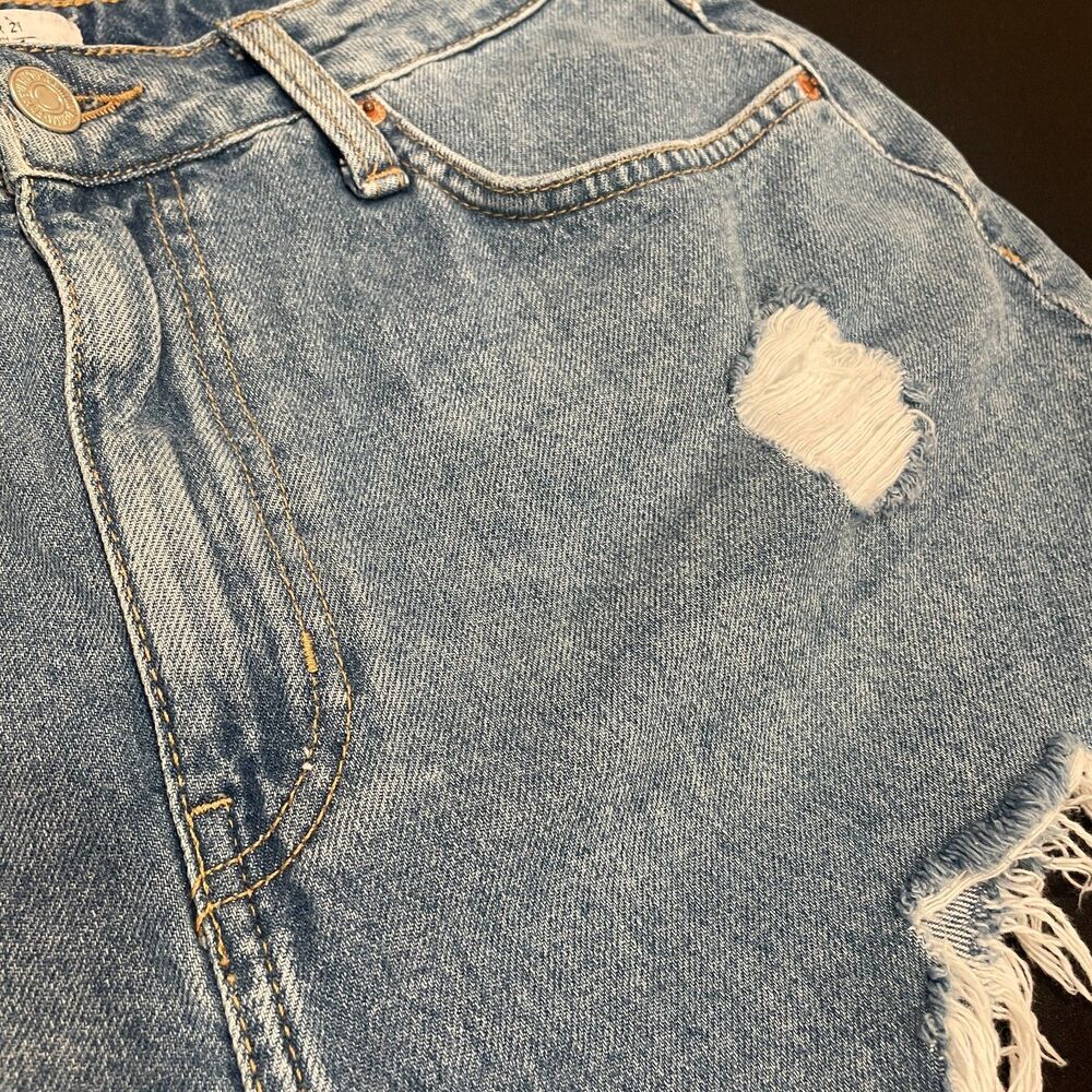 ~ Boho Festival Jean Shorts 29 Frayed Raw Hem Ripped Cut Offs Medium Blue Denim - Picture 14 of 15